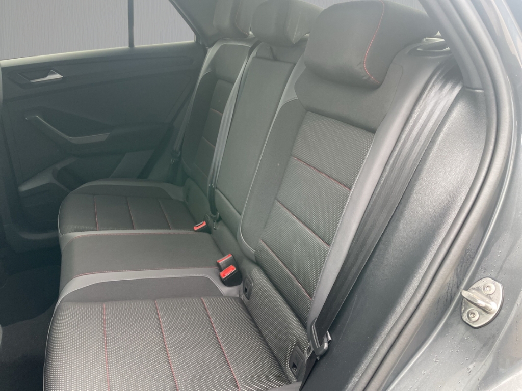 Fahrzeugabbildung Volkswagen T-Roc 2.0 TDI DSG Sport ACC PDCv+h SHZ LED Klima Color