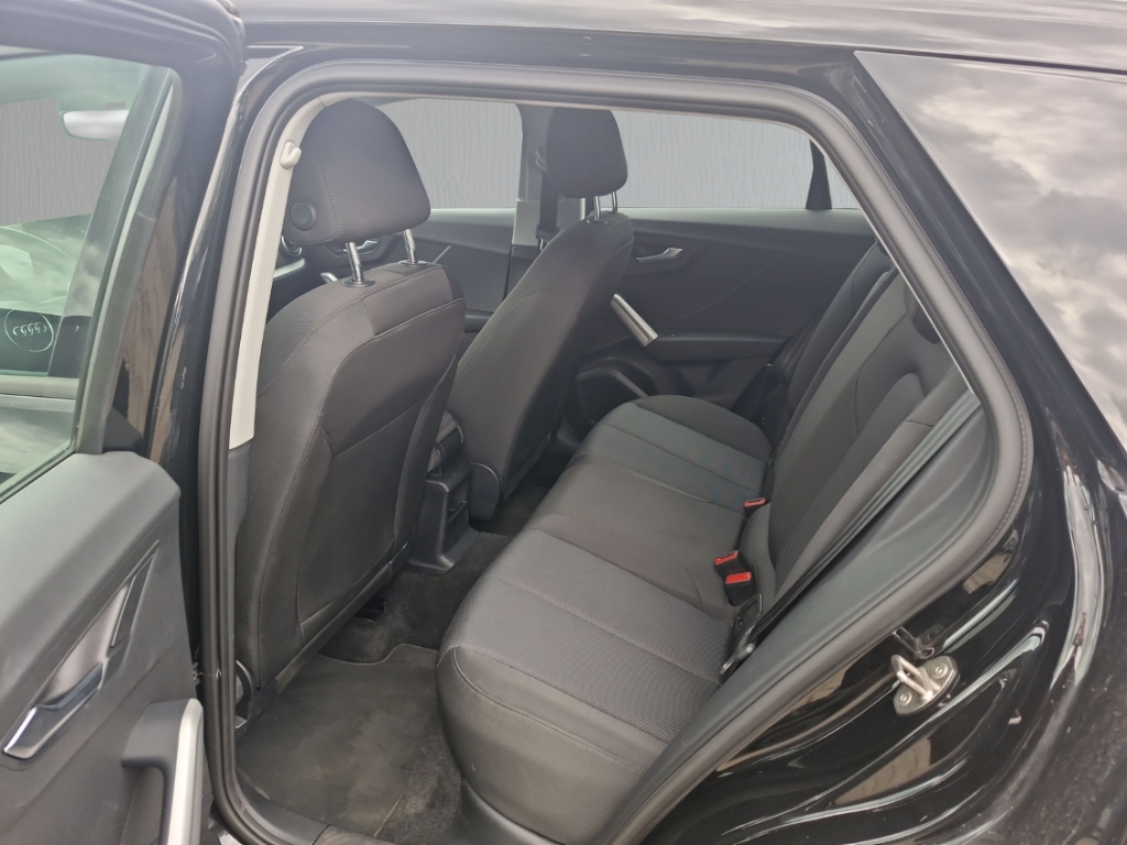 Fahrzeugabbildung Audi Q2 35TFSI S-Tronic Advanced MatrixLED ACC RKam SHZ PDC el.HKL
