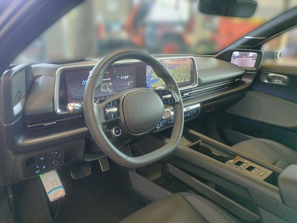 Fahrzeugabbildung Hyundai IONIQ 6 77,4kWh 4WD UNIQ Dig-Spiegel 20LM Schiebedach HUD Navi Digitales Cockpit Memory Sitze