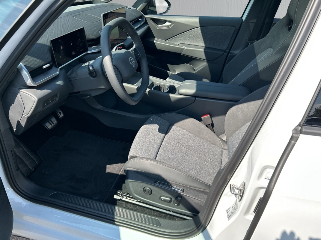 Fahrzeugabbildung Volkswagen ID.3 Neo Style 58 kWh ACC LED Alu Klima SHZ 360 Kamera