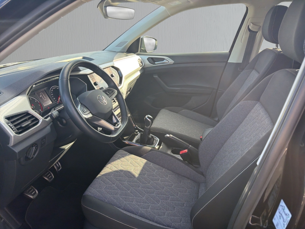 Fahrzeugabbildung Volkswagen T-Cross 1.0 TSI MOVE GJR AHK SHZ AppConnect Klima PDC