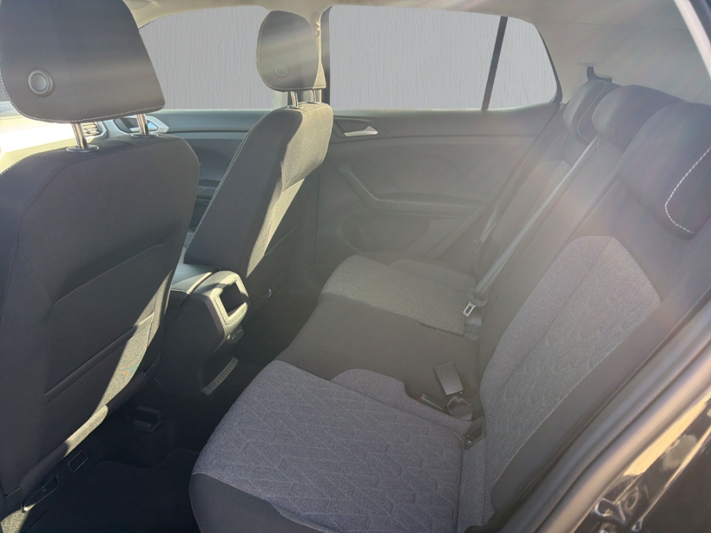 Fahrzeugabbildung Volkswagen T-Cross 1.0 TSI MOVE GJR AHK SHZ AppConnect Klima PDC