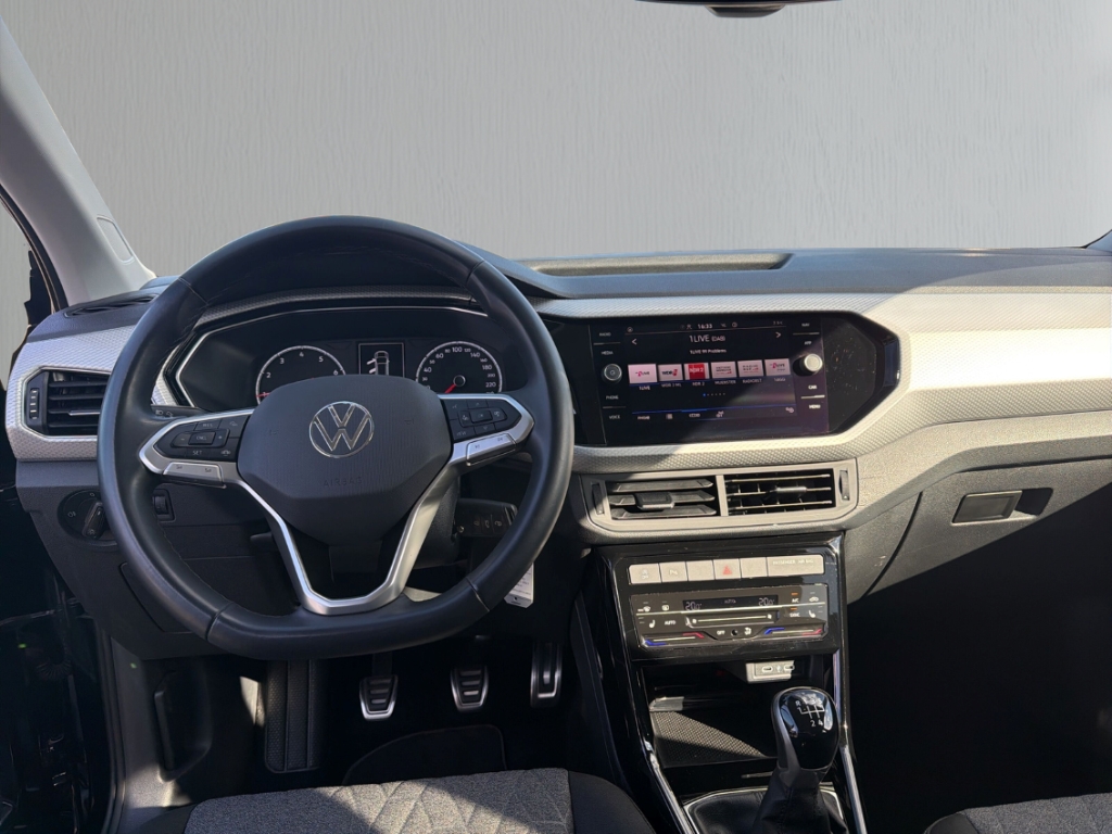 Fahrzeugabbildung Volkswagen T-Cross 1.0 TSI MOVE GJR AHK SHZ AppConnect Klima PDC
