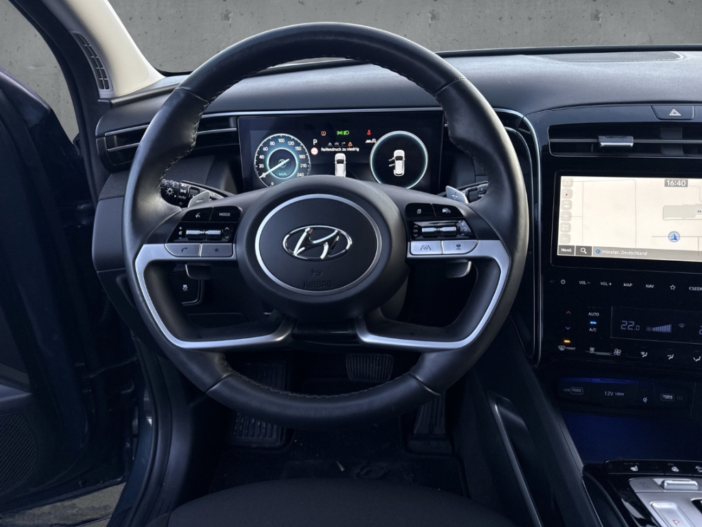 Fahrzeugabbildung Hyundai TUCSON 1.6 T-GDi DCT 4WD 48V TREND Panodach eHKL Navi Digitales Cockpit LED