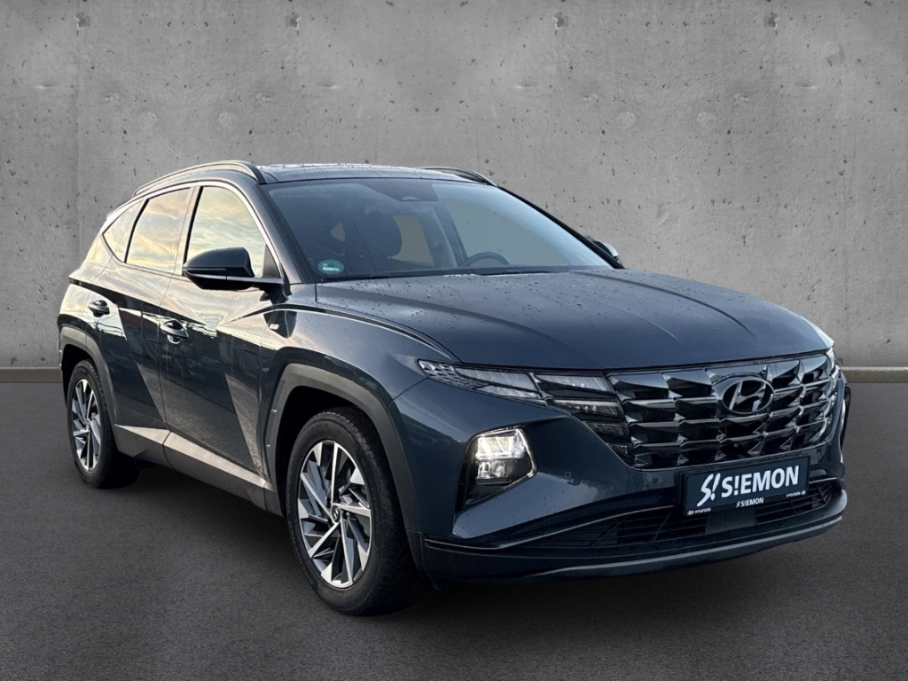 Fahrzeugabbildung Hyundai TUCSON 1.6 T-GDi DCT 4WD 48V TREND Panodach eHKL Navi Digitales Cockpit LED