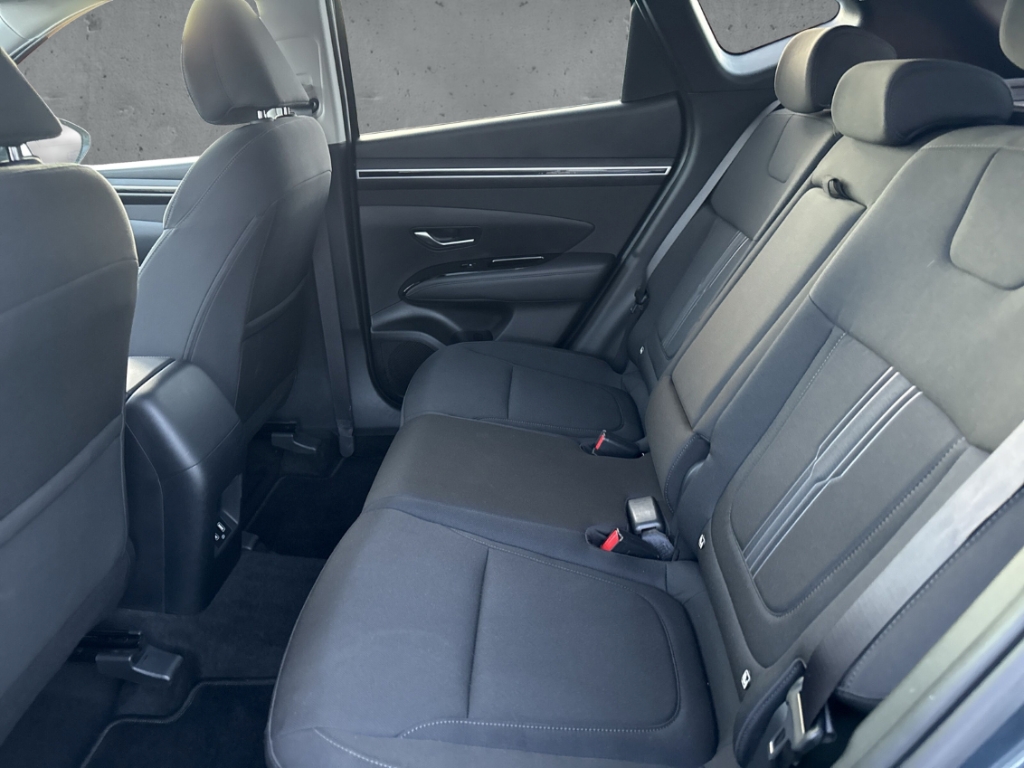 Fahrzeugabbildung Hyundai TUCSON 1.6 T-GDi DCT 4WD 48V TREND Panodach eHKL Navi Digitales Cockpit LED