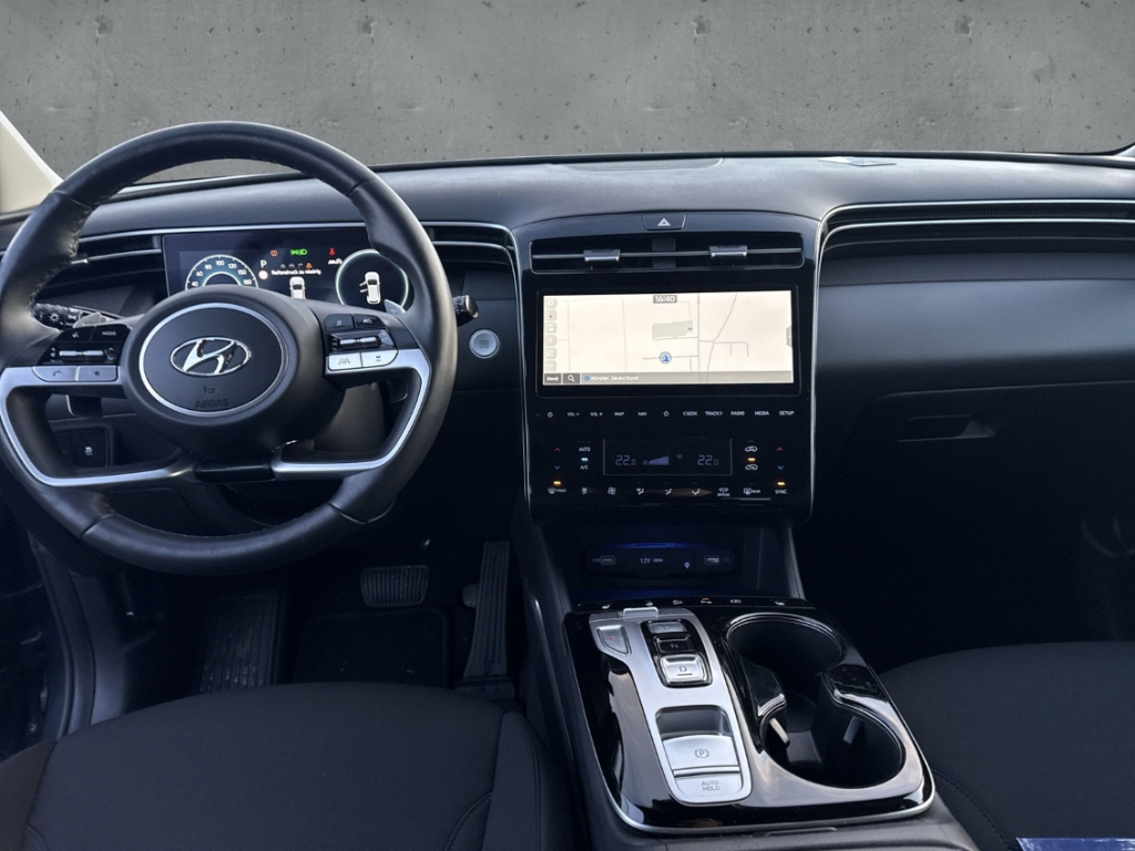 Fahrzeugabbildung Hyundai TUCSON 1.6 T-GDi DCT 4WD 48V TREND Panodach eHKL Navi Digitales Cockpit LED