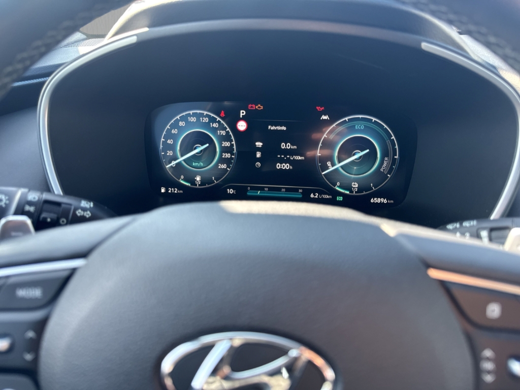 Fahrzeugabbildung Hyundai SANTA FE Plug-In Hybrid T-GDI ACC SHZ PDCv+h Temp LED Navi