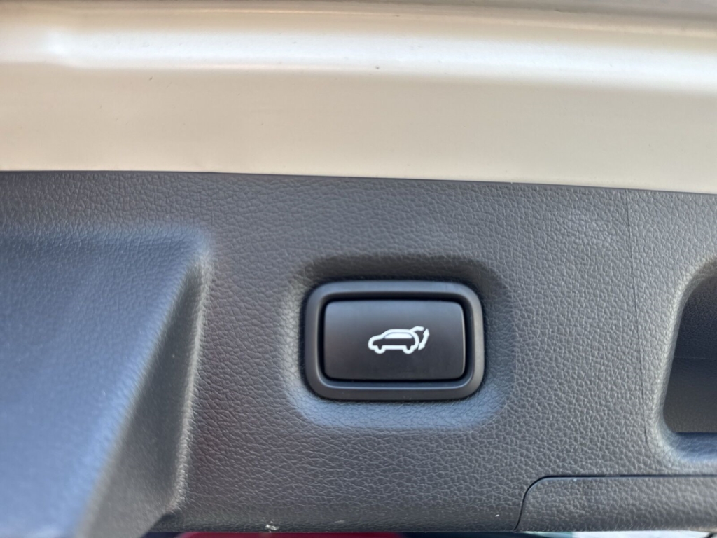 Fahrzeugabbildung Hyundai SANTA FE Plug-In Hybrid T-GDI ACC SHZ PDCv+h Temp LED Navi