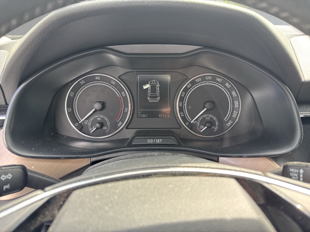 Fahrzeugabbildung SKODA Kamiq 1.0 TSI Style LED Klima SHZ PDC Tempo KeyL