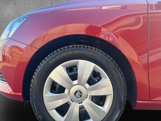 Fahrzeugabbildung SKODA Fabia 1.0 MPI Cool Klima Freisprech BT