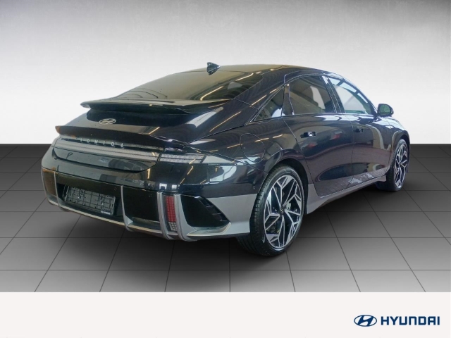 Fahrzeugabbildung Hyundai IONIQ 6 77,4kWh 4WD UNIQ 20LM HUD Navi Digitales Cockpit Memory Sitze Soundsystem