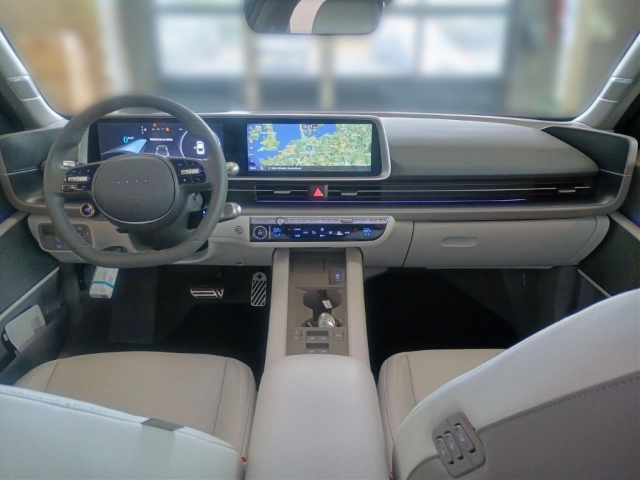 Fahrzeugabbildung Hyundai IONIQ 6 77,4kWh 4WD UNIQ 20LM HUD Navi Digitales Cockpit Memory Sitze Soundsystem