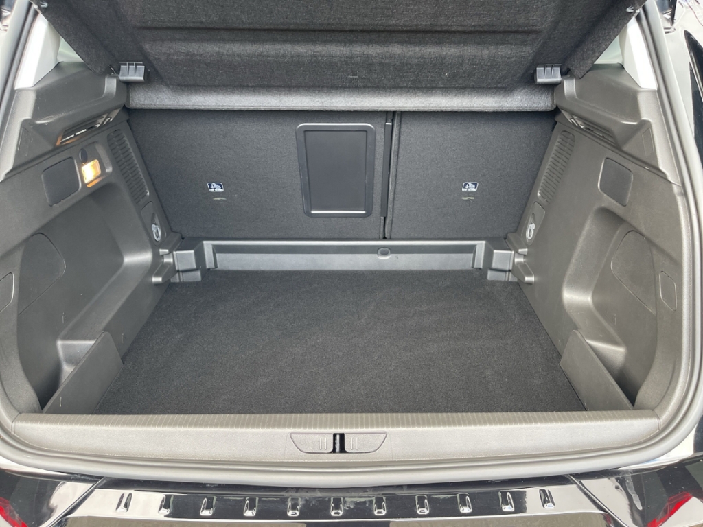 Fahrzeugabbildung Opel Grandland 1.2 Elegance Matrix RFK SHZ LHZ Totwi