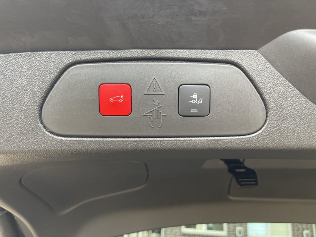 Fahrzeugabbildung Opel Grandland 1.2 Elegance Matrix RFK SHZ LHZ Totwi