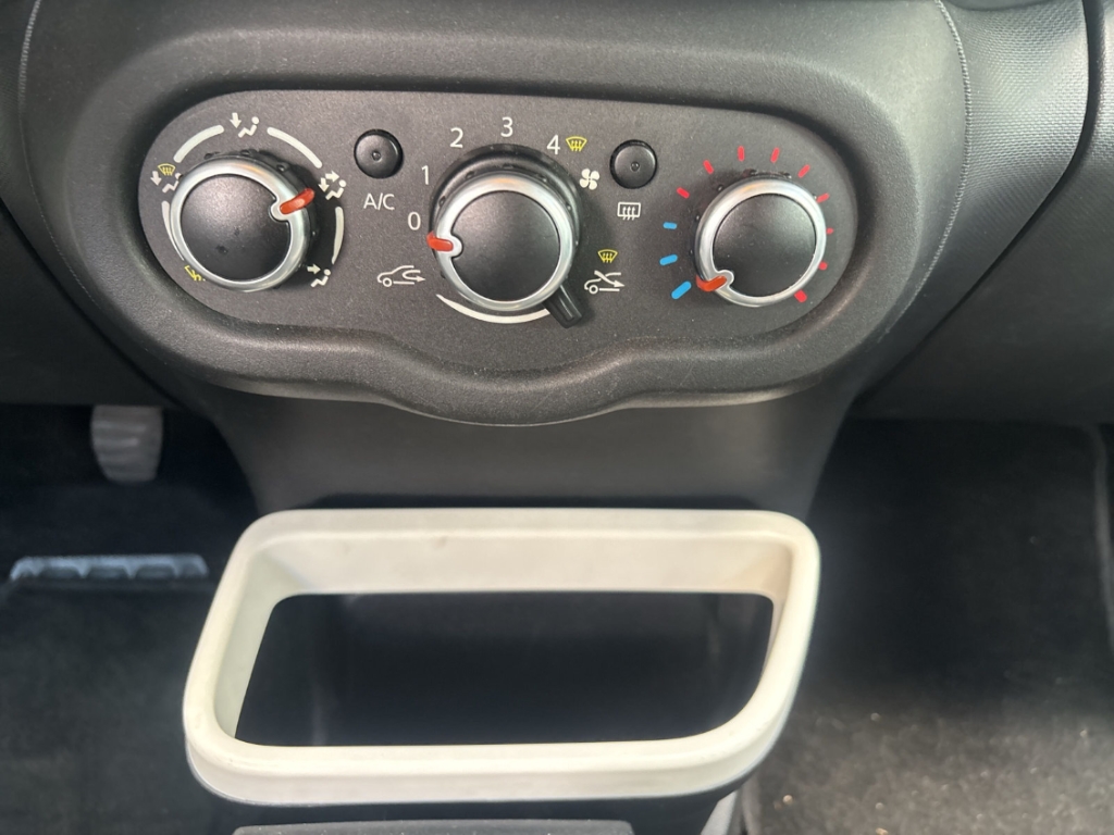 Fahrzeugabbildung Renault Twingo 1.0 SCe 70 Dynamique Klima Temp Apple CarPlay Android Auto Tel.-Vorb. Speedlimiter