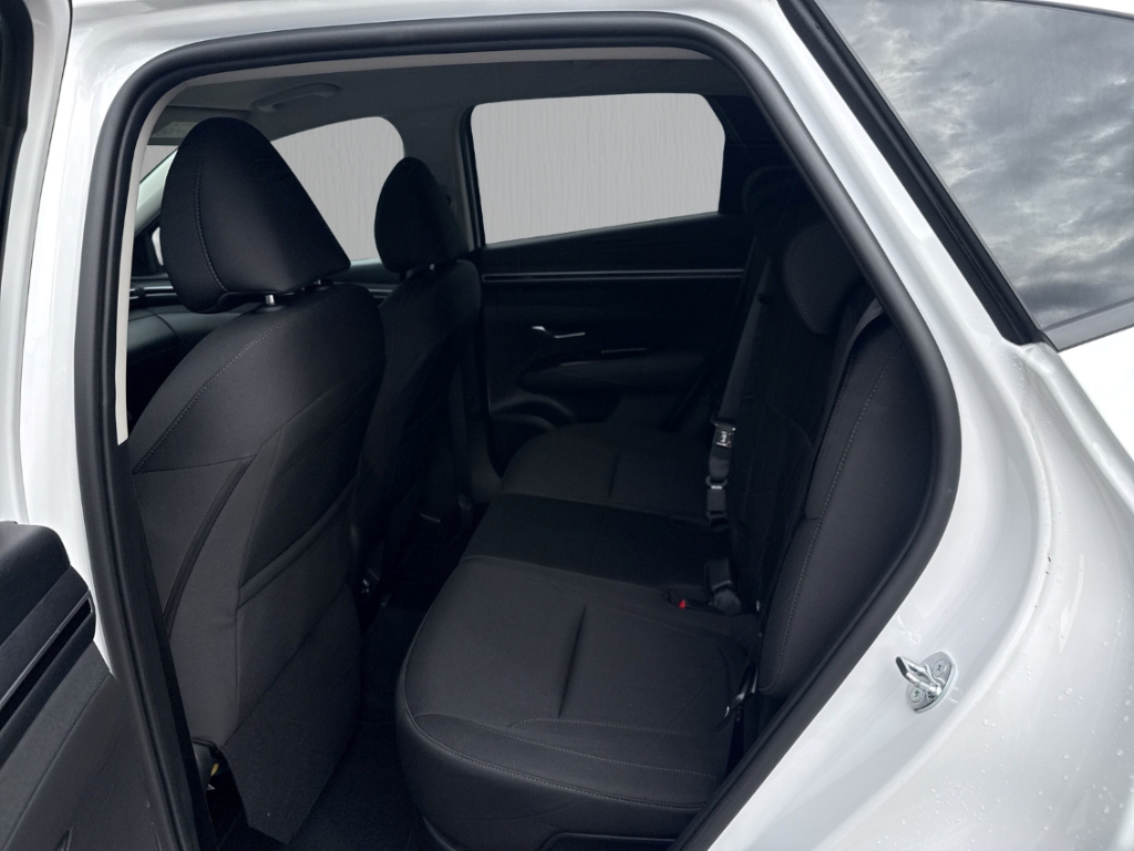 Fahrzeugabbildung Hyundai TUCSON HEV 1.6 T-GDi 2WD AT TREND Krell el.Heckklappe Navi Digitales Cockpit