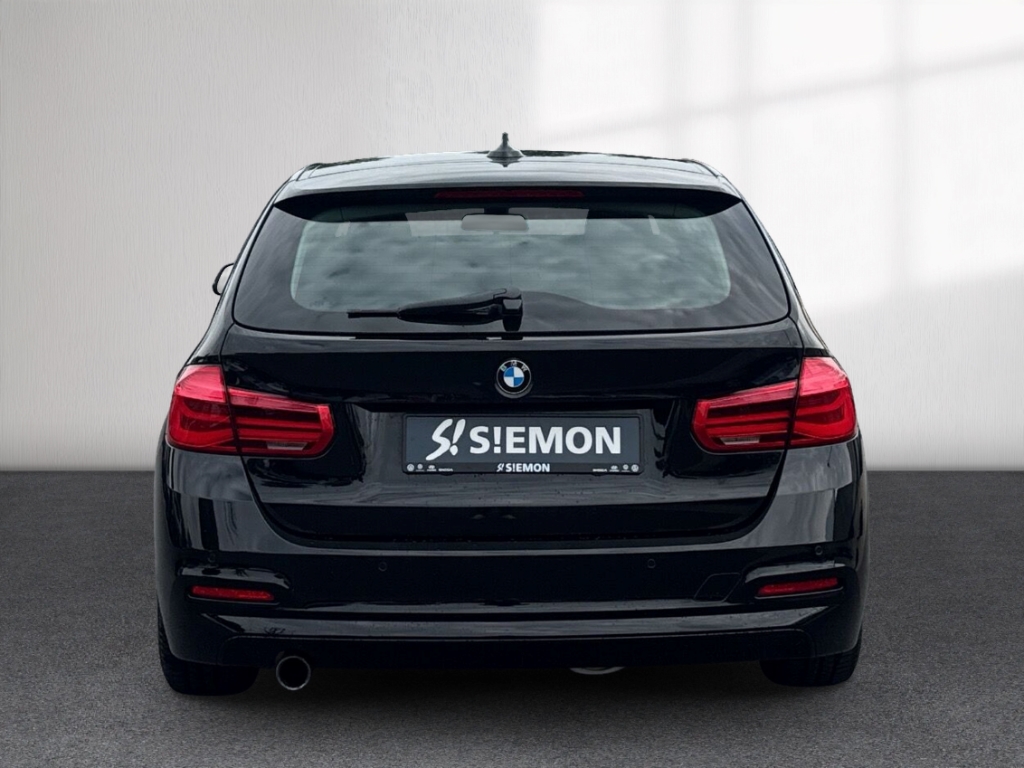 Fahrzeugabbildung BMW 318 i Touring AHK Nav Tempo PDC elHeck Bluetooth