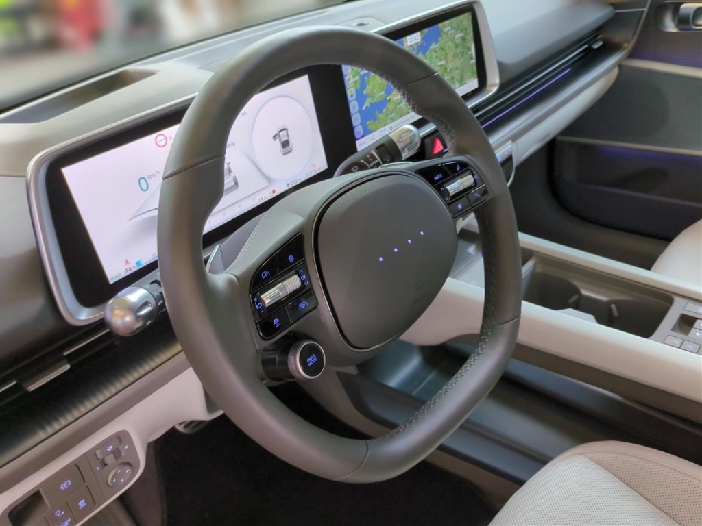Fahrzeugabbildung Hyundai IONIQ 6 77,4kWh 4WD UNIQ Digi-Spiegel HUD Navi Digitales Cockpit Memory Sitze Soundsystem Bose