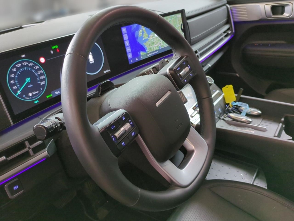 Fahrzeugabbildung Hyundai SANTA FE PHEV MY25 1.6 AT 4WD Signature Komf.P Tech.P 5-Sitz Navi Leder Digi Cockpit