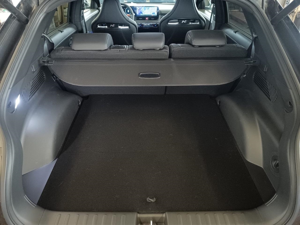 Fahrzeugabbildung Hyundai IONIQ 5 4WD 84kWh N-Performance MY25 MATRIX LED HUD Navi Digitales Cockpit Sportpaket