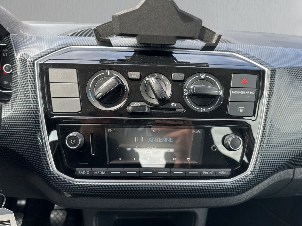 Fahrzeugabbildung Volkswagen up! 1.0 move Klima Tempomat PDC Freisprech GJR