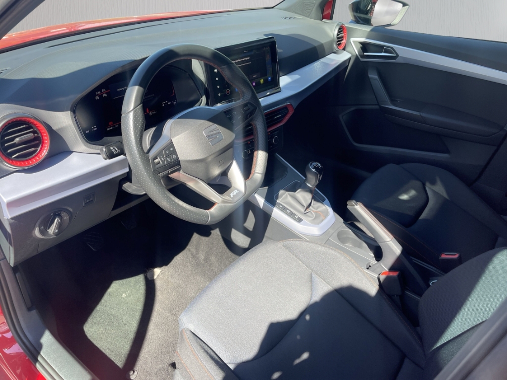 Fahrzeugabbildung SEAT Arona 1.0 TSI FR NAVI SHZ FullLink GJR LED LM 17 Sunset