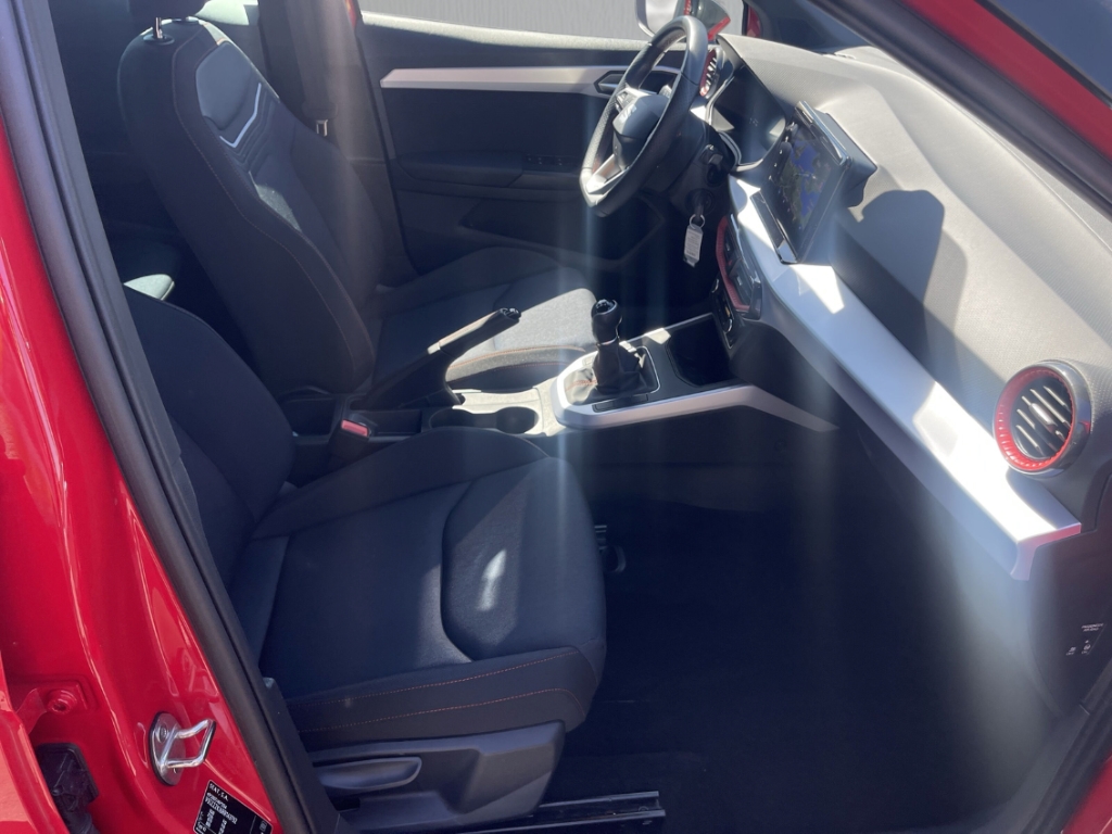 Fahrzeugabbildung SEAT Arona 1.0 TSI FR NAVI SHZ FullLink GJR LED LM 17 Sunset