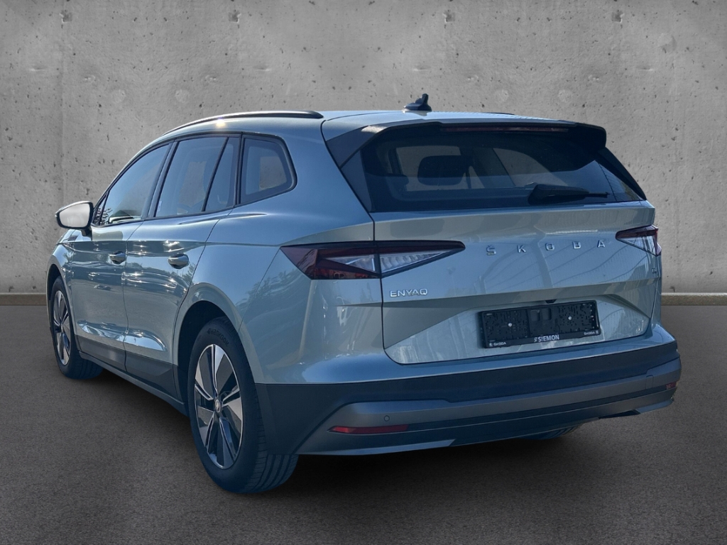 Fahrzeugabbildung SKODA Enyaq iV 60 LOFT AHK NAVI PDC R-Kam GRA FrontAss