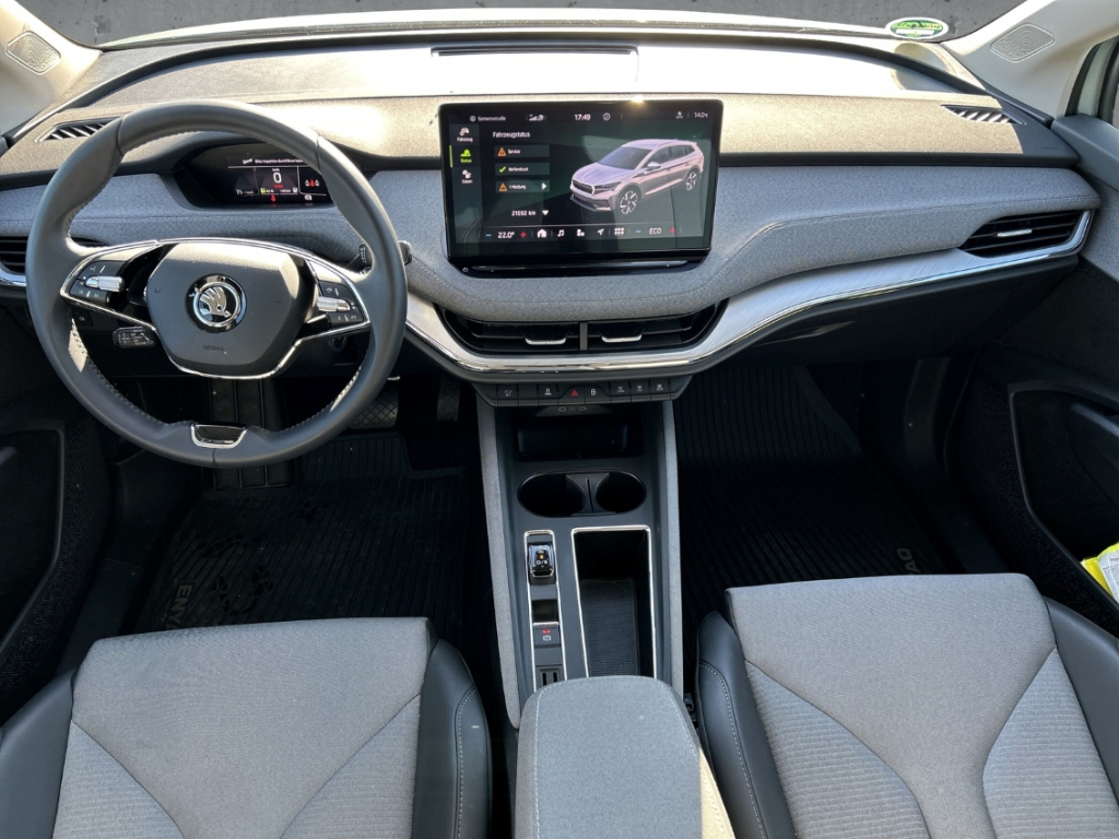 Fahrzeugabbildung SKODA Enyaq iV 60 LOFT AHK NAVI PDC R-Kam GRA FrontAss