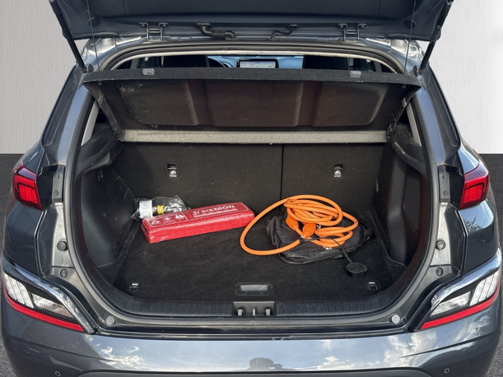 Fahrzeugabbildung Hyundai KONA EV 64kWh FL MJ21 Prime Sitz-Paket Navi Leder Soundsystem Klimasitze LED ACC Apple CarPlay