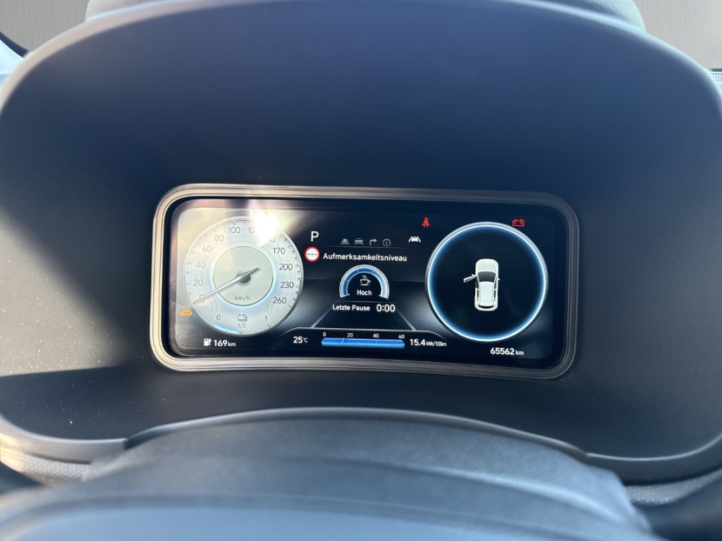Fahrzeugabbildung Hyundai KONA EV 64kWh FL MJ21 Prime Sitz-Paket Navi Leder Soundsystem Klimasitze LED ACC Apple CarPlay