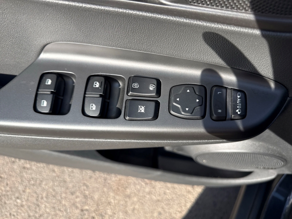 Fahrzeugabbildung Hyundai KONA EV 64kWh FL MJ21 Prime Sitz-Paket Navi Leder Soundsystem Klimasitze LED ACC Apple CarPlay