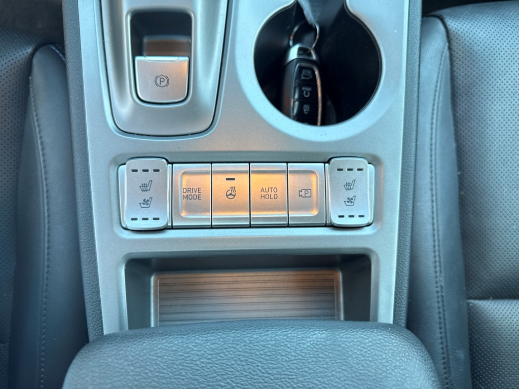 Fahrzeugabbildung Hyundai KONA EV 64kWh FL MJ21 Prime Sitz-Paket Navi Leder Soundsystem Klimasitze LED ACC Apple CarPlay