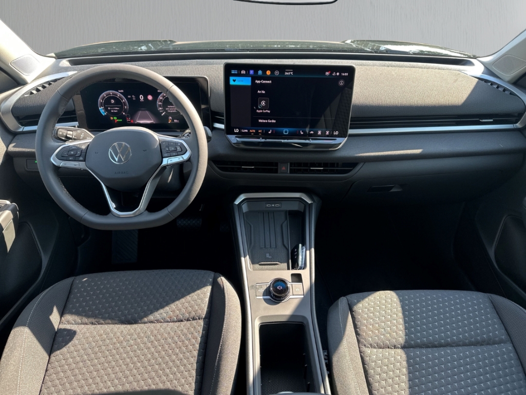 Fahrzeugabbildung Volkswagen T-Roc 1.5 eTSI DSG ENERGY AHK ACC AppConnect Kamera