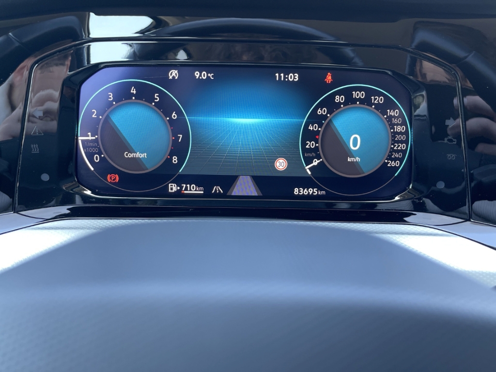 Fahrzeugabbildung Volkswagen Golf Variant 1.5 TSI Move Navi ACC SHZ LHZ AppCo