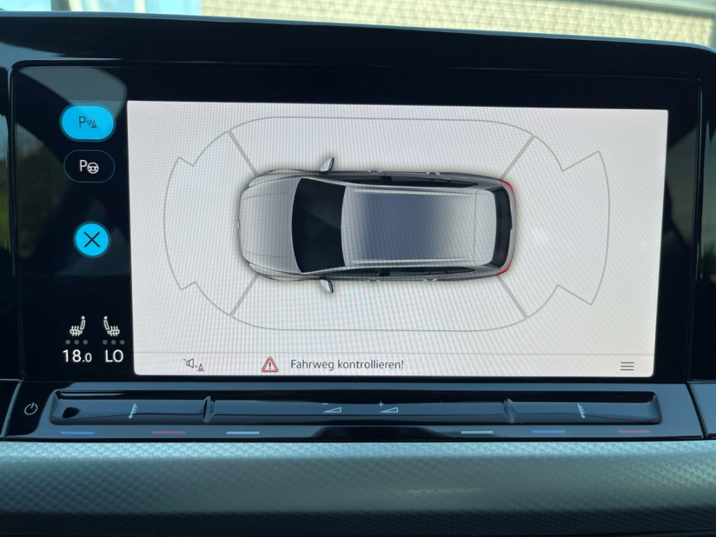 Fahrzeugabbildung Volkswagen Golf Variant 1.5 TSI Move Navi ACC SHZ LHZ AppCo