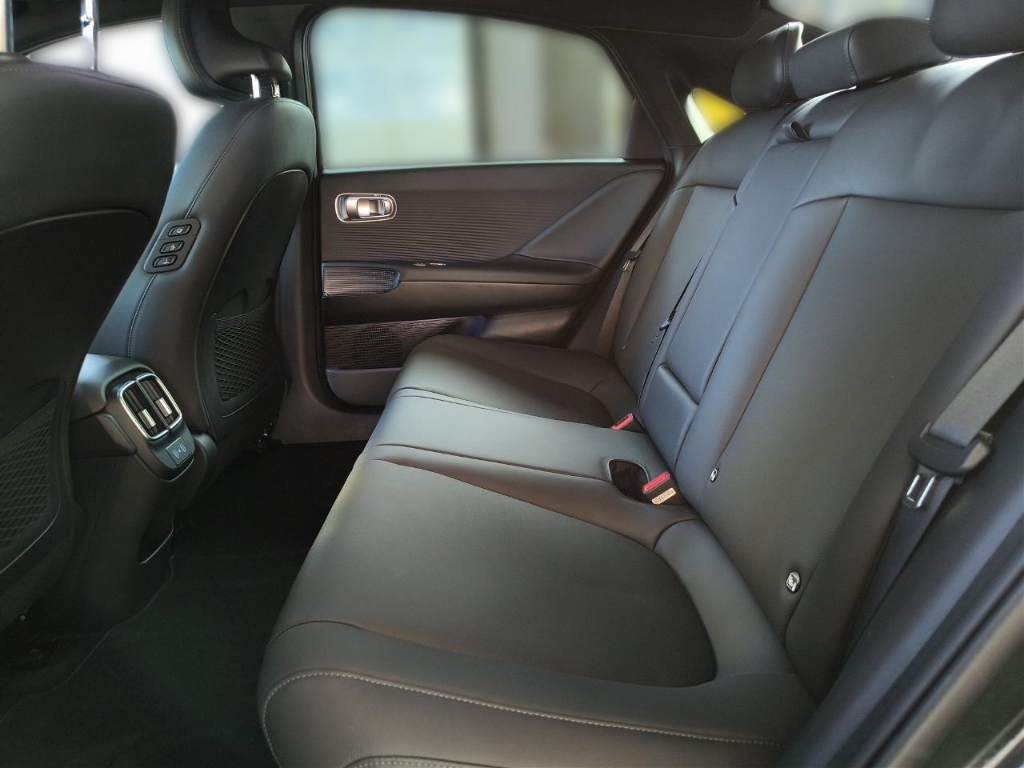 Fahrzeugabbildung Hyundai IONIQ 6 77,4kWh 4WD UNIQ Digi-Spiegel HUD Navi Digitales Cockpit Memory Sitze Soundsystem Bose