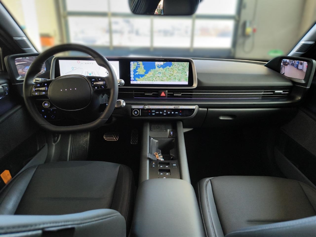 Fahrzeugabbildung Hyundai IONIQ 6 77,4kWh 4WD UNIQ Digi-Spiegel HUD Navi Digitales Cockpit Memory Sitze Soundsystem Bose