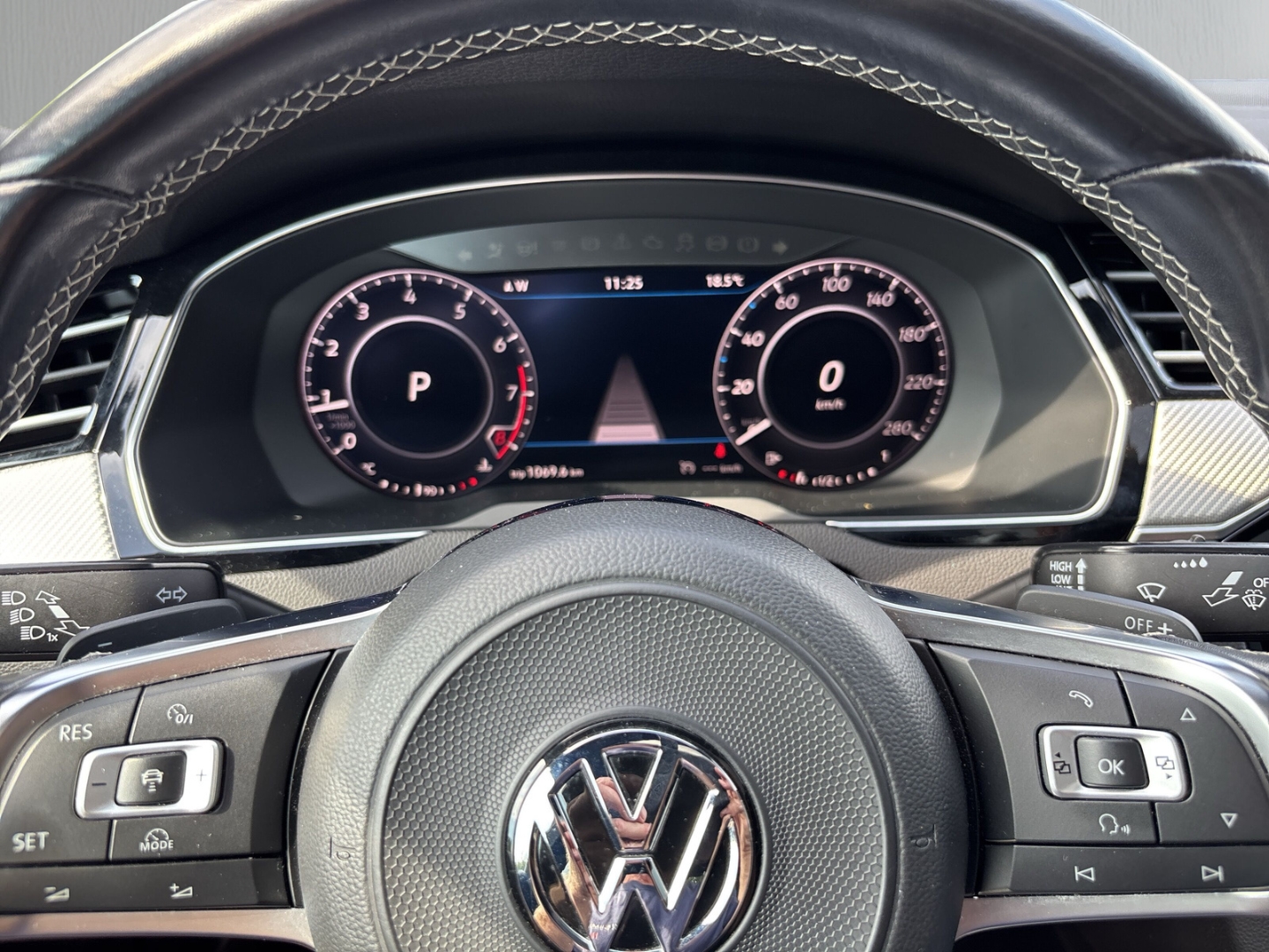 Fahrzeugabbildung Volkswagen Arteon R-Line DSG LED PANO SHZ NAV