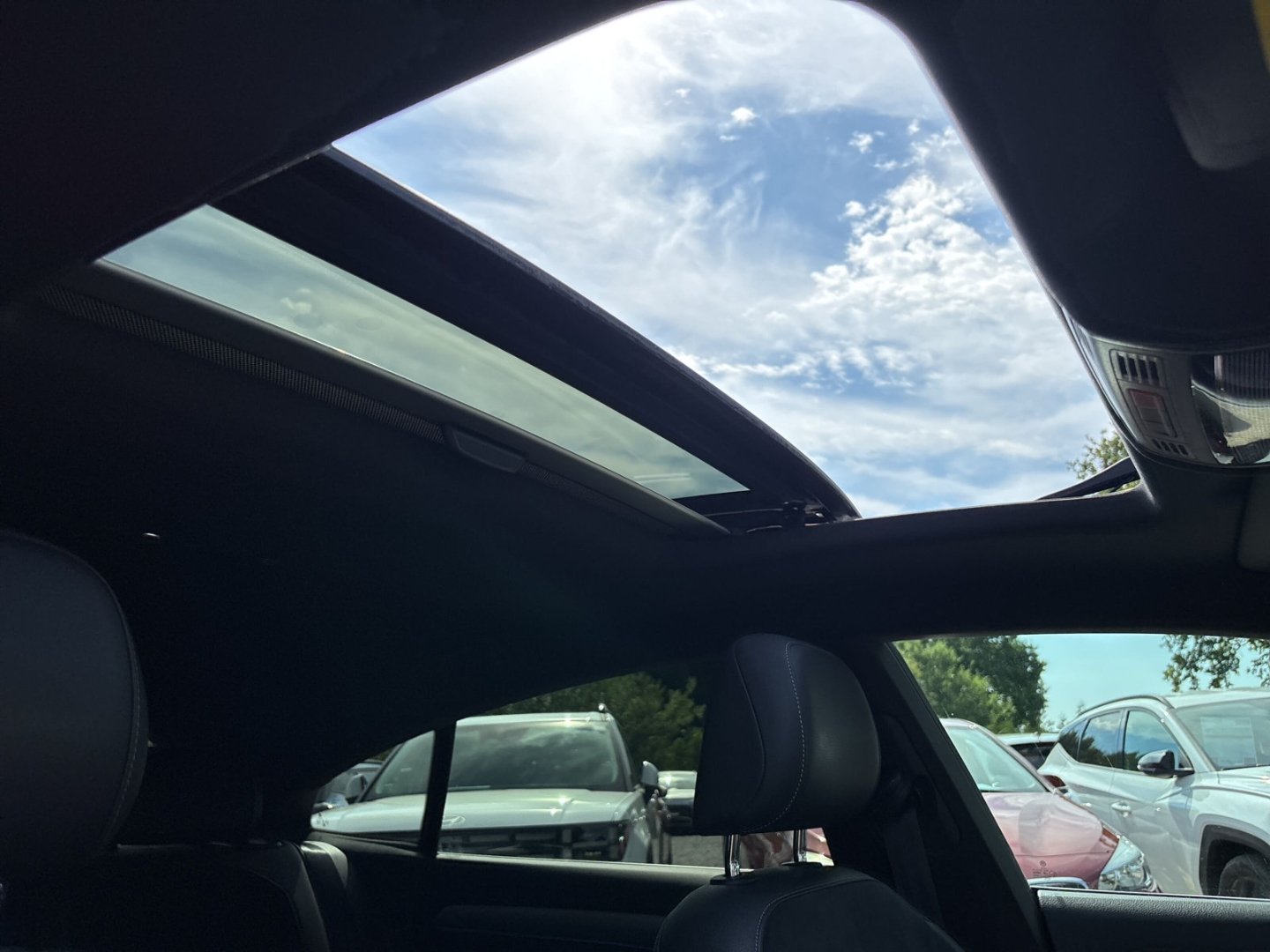 Fahrzeugabbildung Volkswagen Arteon R-Line DSG LED PANO SHZ NAV