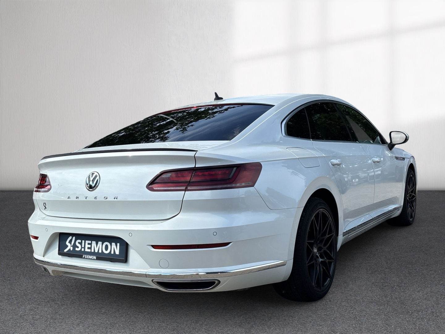 Fahrzeugabbildung Volkswagen Arteon R-Line DSG LED PANO SHZ NAV