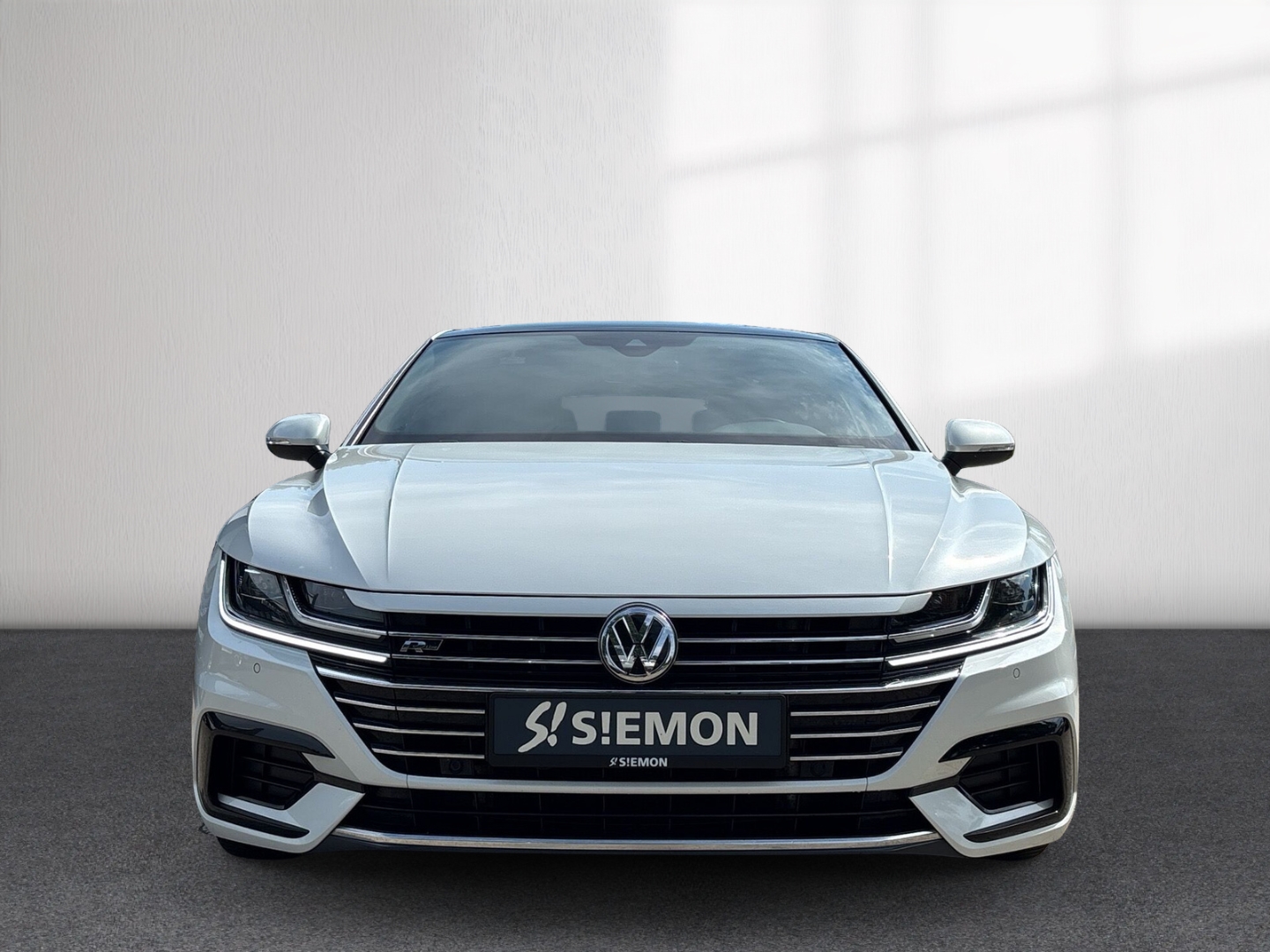 Fahrzeugabbildung Volkswagen Arteon R-Line DSG LED PANO SHZ NAV
