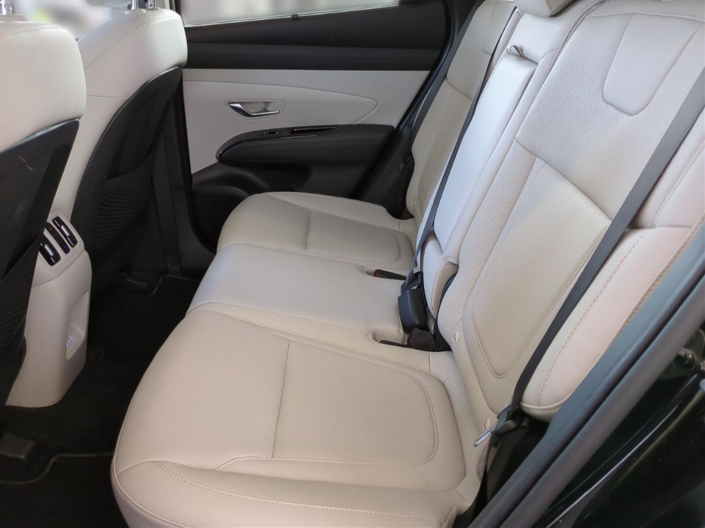 Fahrzeugabbildung Hyundai TUCSON FL PHEV 1.6 AT 4WD MY25 Prime ECS Assist-P MATRIX-LED Leder Digitales Cockpit