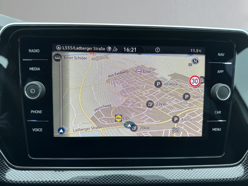 Fahrzeugabbildung Volkswagen T-Cross 1.0 TSI DSG Goal AHK LED NAVI PDC DigiCock FrontAss
