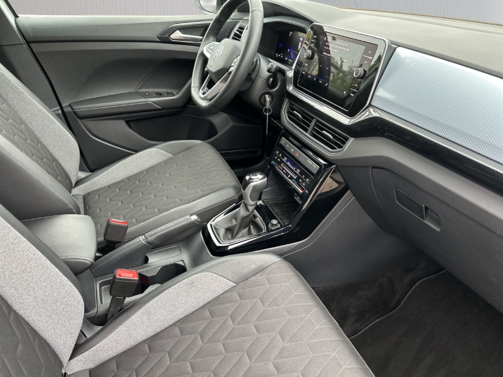 Fahrzeugabbildung Volkswagen T-Cross 1.0 TSI DSG Goal AHK LED NAVI PDC DigiCock FrontAss