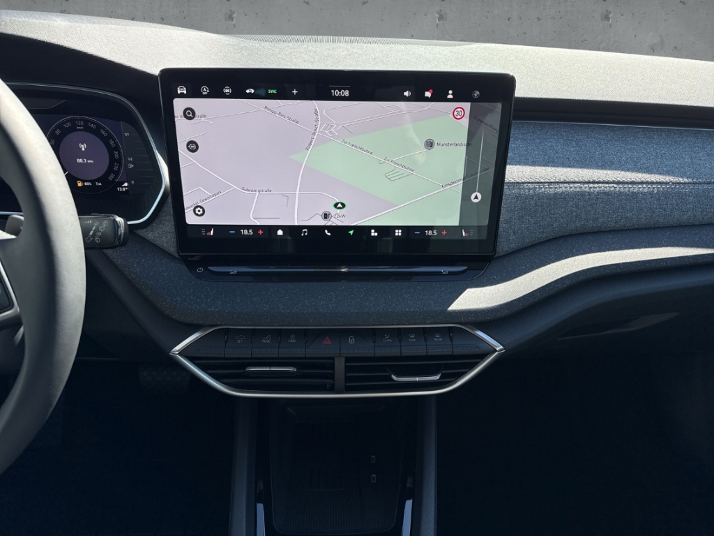 Fahrzeugabbildung SKODA Octavia Combi 2.0 TDI DSG SELECTION Navi AHK LM17