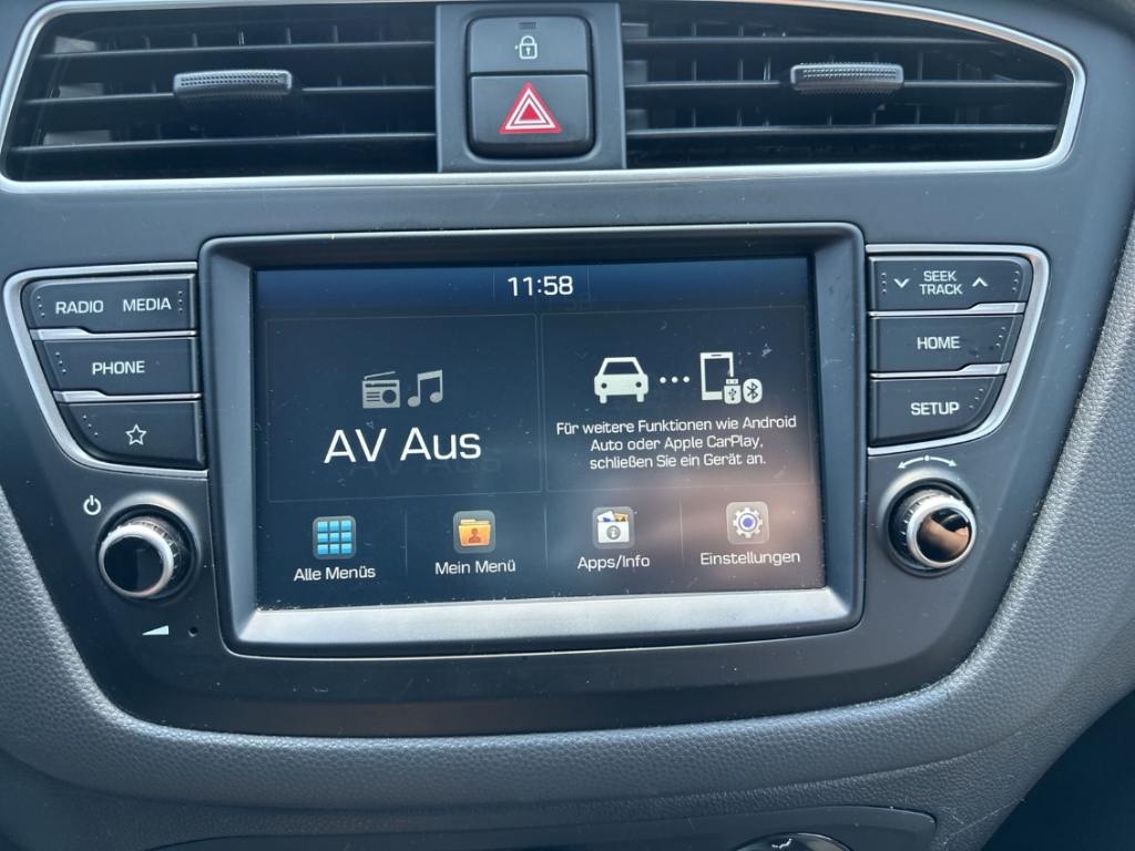 Fahrzeugabbildung Hyundai i20 Sitzheizung Bluetooth Start-Stop-Automatik