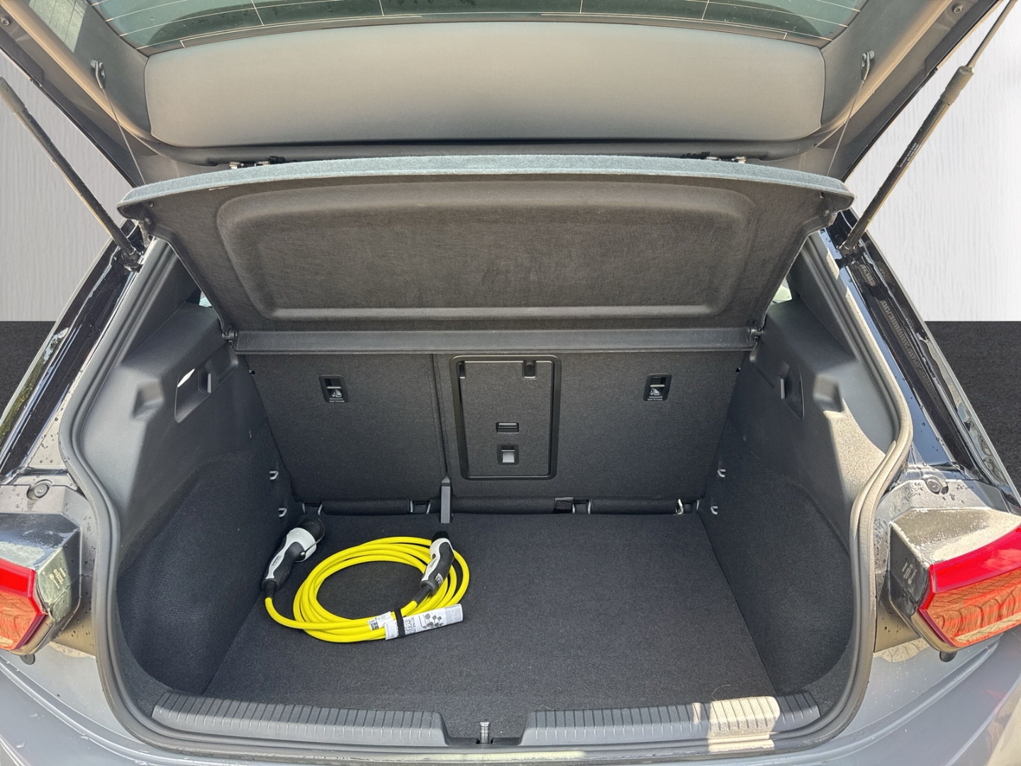 Fahrzeugabbildung Volkswagen ID.3 ProPerformance 150kW 58kWh AHK Navi ACC LHZ