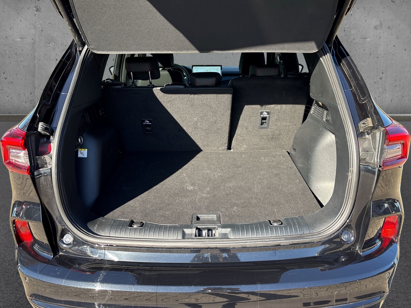 Fahrzeugabbildung Ford Kuga ST-Line X 1.5EcoBoost Auto ST-LineX Matrix-LED AHK AC
